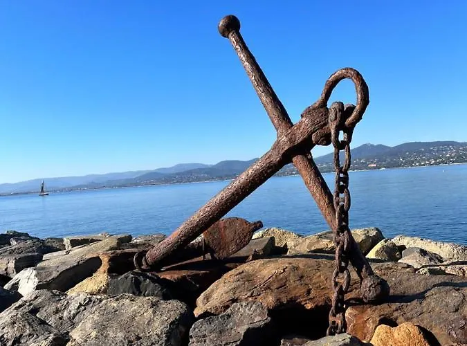 Port Golfe St Tropez Bel * غريمو